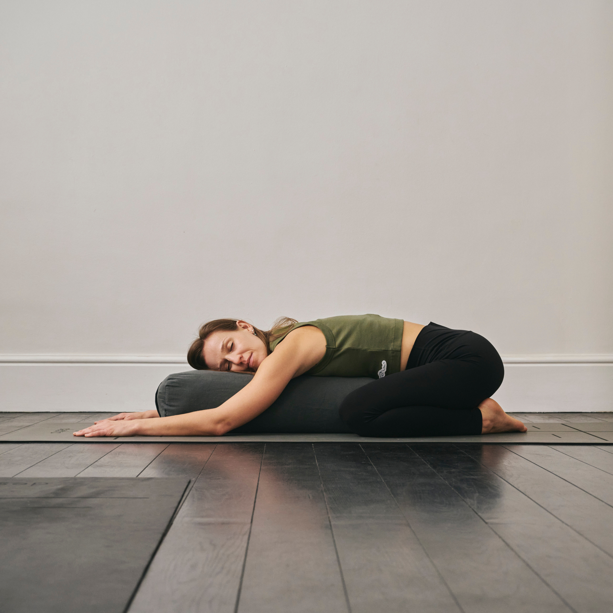 Yoga bolster  |  rectangle ~ Charcoal