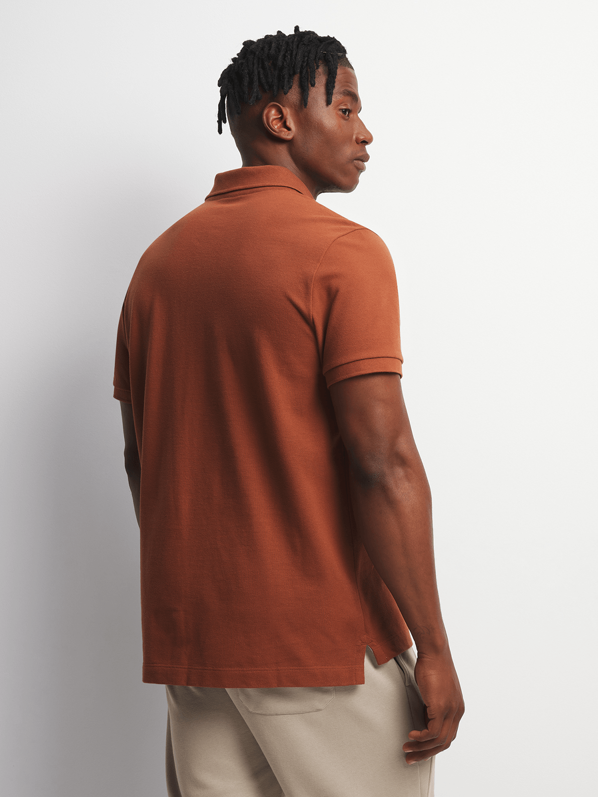 Men's Pique Tobacco Brown Golfer Shirt: Breathable Cotton, Regular Fit, Short Sleeve