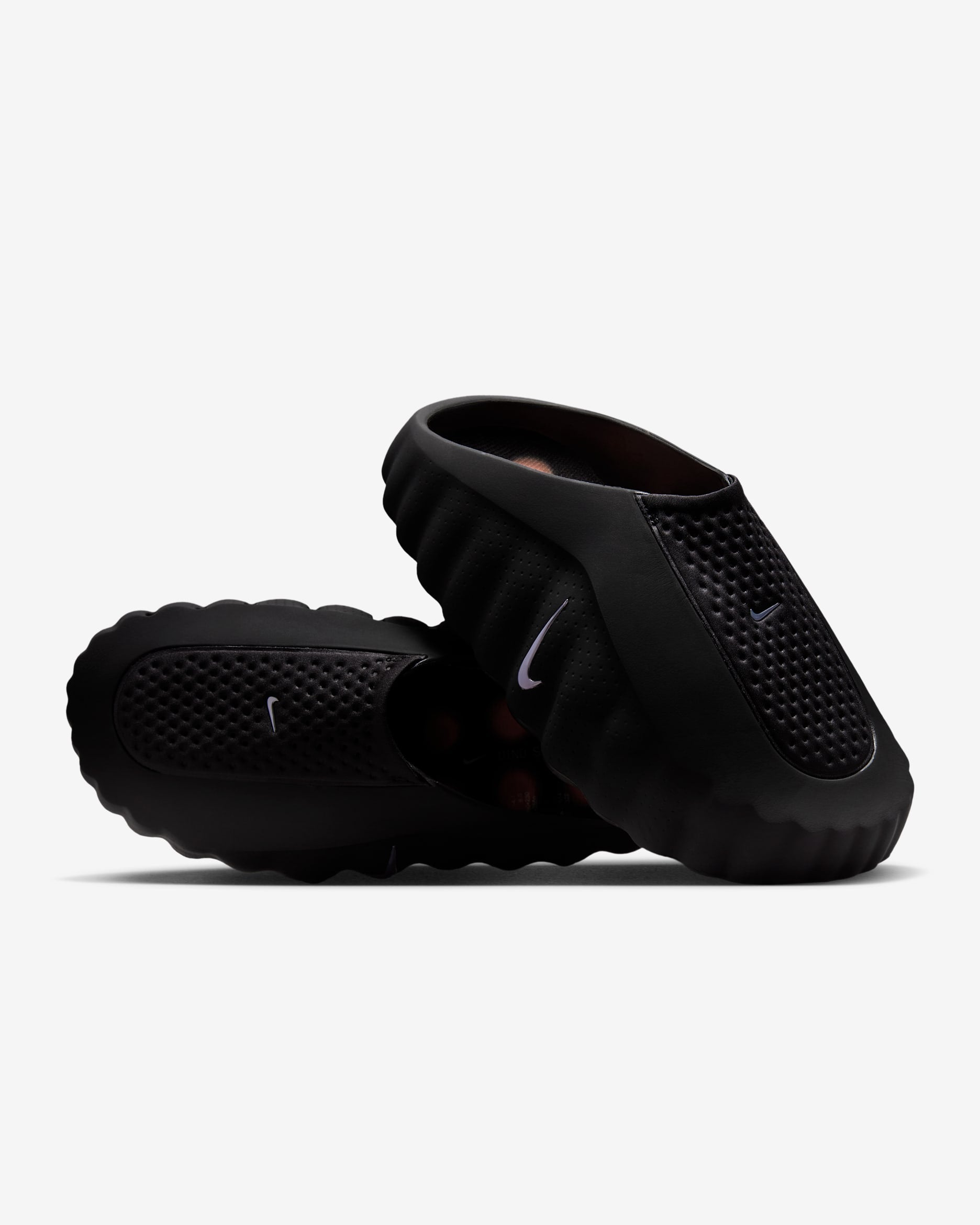 https://static.nike.com/a/images/t_web_pdp_936_v2/f_auto/9e731ef9-e141-4b41-84c0-adc38c00d960/NIKE+MIND+001.png