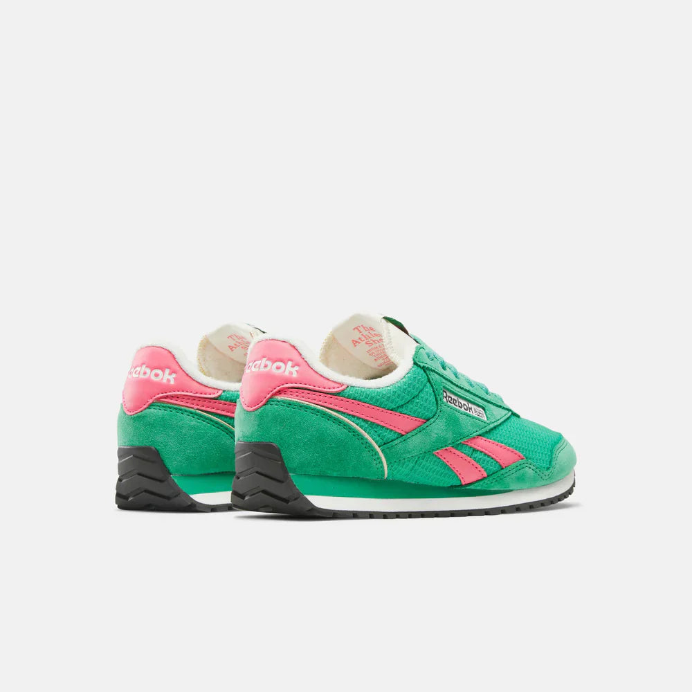 Women's Classic AZ Shoes (2)